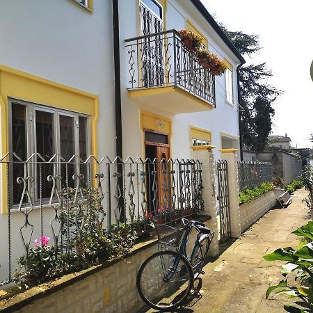 Residenza La Gallinella โคมัคคิโอ ภายนอก รูปภาพ