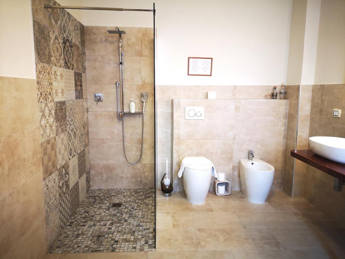 Residenza La Gallinella โคมัคคิโอ ภายนอก รูปภาพ