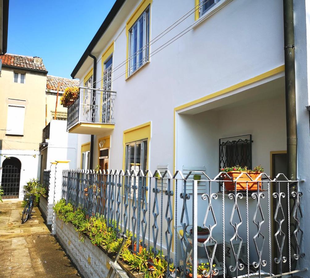 Residenza La Gallinella โคมัคคิโอ ภายนอก รูปภาพ